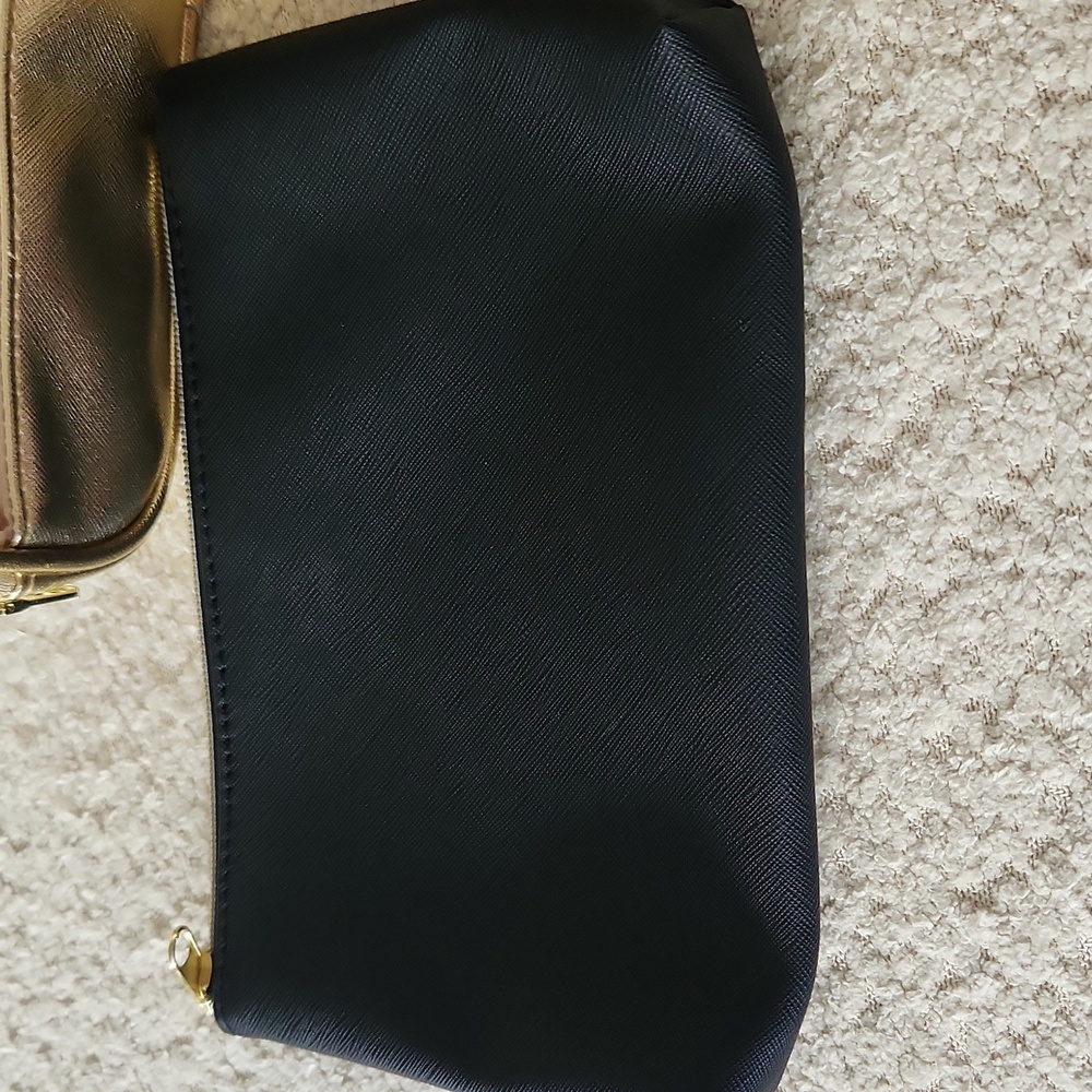 🎄5/$30🎄 NEW MAKE-UP BAG KIT x 3 Bags Incl. - Picture 3 of 4